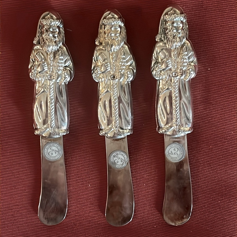 Vintage Godinger Silver Treasures Santa pate/cheese knives